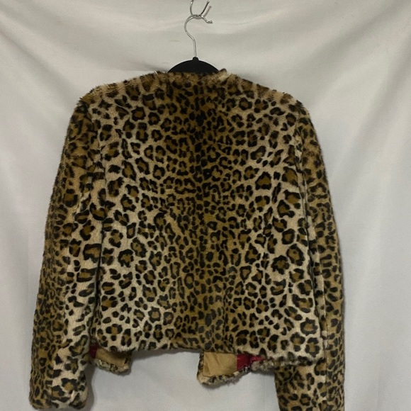 Forever 21  SIZE LARGE Leopard Faux Fur Jacket with Pink Lining FUN FUNKY GUC - Picture 8 of 10